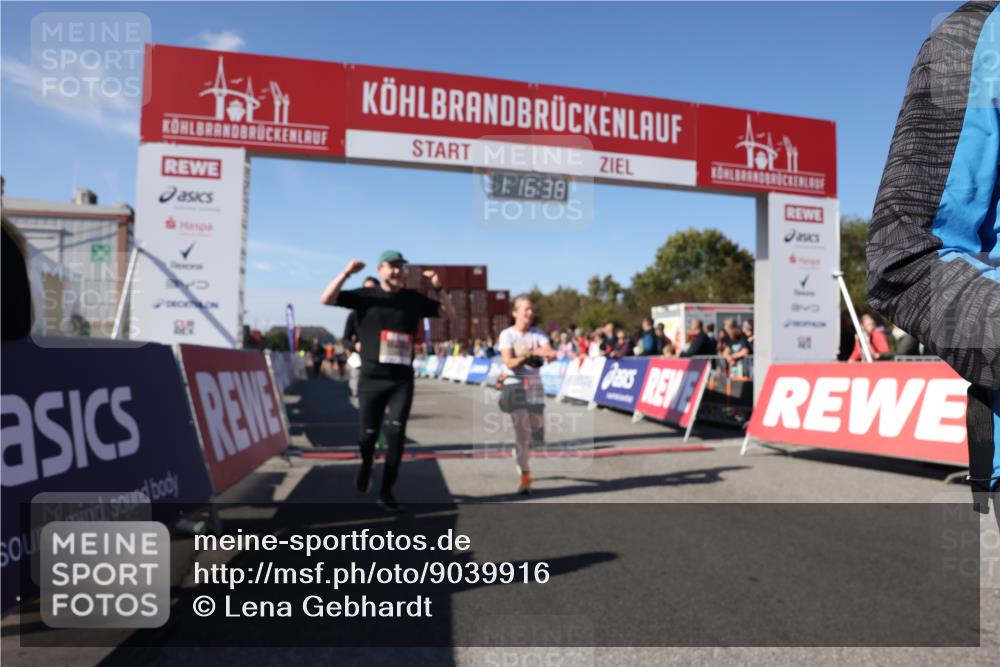 03.10.2025 - Köhlbrandbrückenlauf Lena Gebhardt http://msf.ph/oto/9039916 03.10.2025 13:16:38 Ziel 4036, 4146, 4235, 4314, 4330, 4356, 4408, 4431, 4813, 5104, 5570, 5630, 5694, 5815, 6208, 6353, 6377, 6812 meine-sportfotos.de