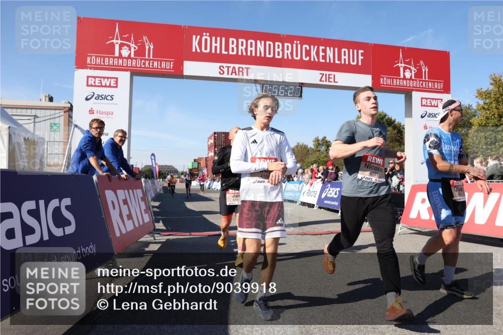 03.10.2025 - Köhlbrandbrückenlauf Lena Gebhardt http://msf.ph/oto/9039918 03.10.2025 12:56:27 Ziel 4028, 4054, 4166, 4170, 4231, 4478, 6266, 6408 meine-sportfotos.de