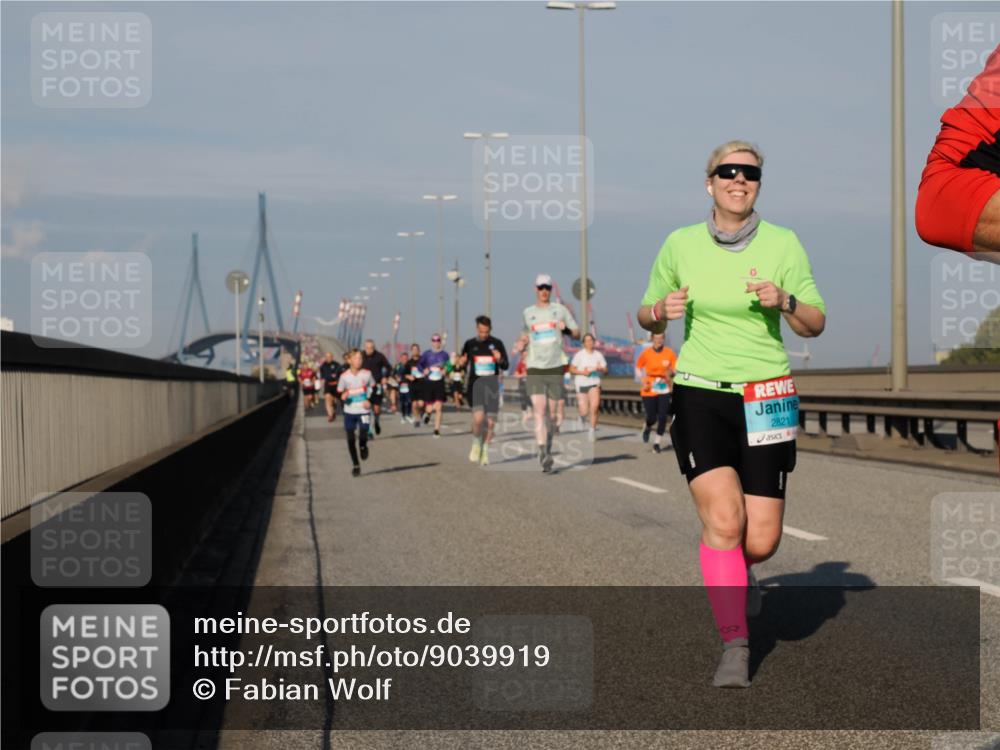 03.10.2025 - Köhlbrandbrückenlauf Fabian Wolf http://msf.ph/oto/9039919 03.10.2025 09:54:03 Position 3 2821 meine-sportfotos.de