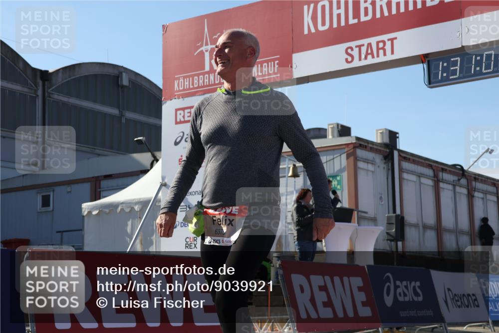 03.10.2025 - Köhlbrandbrückenlauf Luisa Fischer http://msf.ph/oto/9039921 03.10.2025 13:31:08 Ziel 4734, 4800, 5185, 5206, 5349, 6375 meine-sportfotos.de
