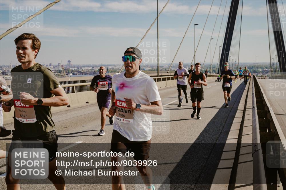 03.10.2025 - Köhlbrandbrückenlauf Michael Burmester http://msf.ph/oto/9039926 03.10.2025 12:20:34 Position 1 6817, 5966 meine-sportfotos.de