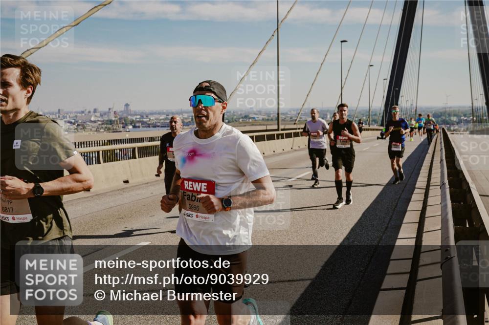 03.10.2025 - Köhlbrandbrückenlauf Michael Burmester http://msf.ph/oto/9039929 03.10.2025 12:20:34 Position 1 6817, 5966 meine-sportfotos.de