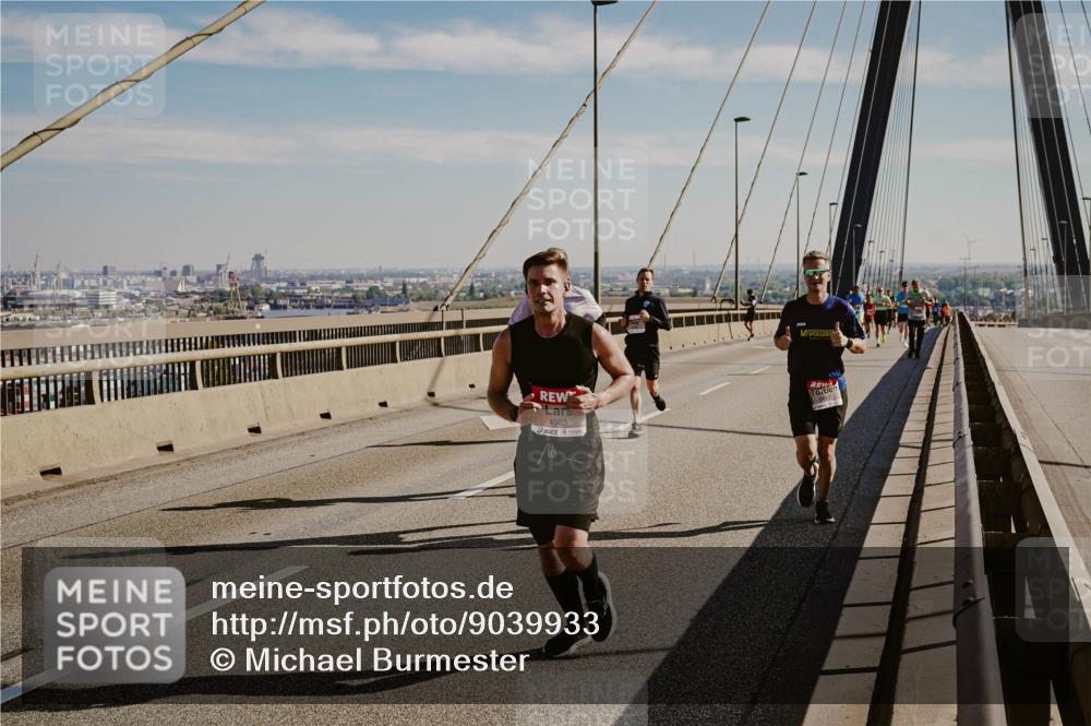 03.10.2025 - Köhlbrandbrückenlauf Michael Burmester http://msf.ph/oto/9039933 03.10.2025 12:20:36 Position 1 4083 meine-sportfotos.de