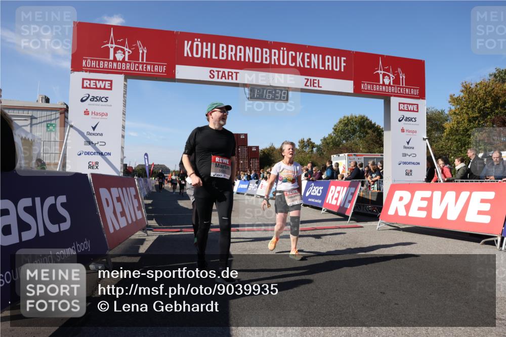 03.10.2025 - Köhlbrandbrückenlauf Lena Gebhardt http://msf.ph/oto/9039935 03.10.2025 13:16:39 Ziel 4036, 4235, 4314, 4330, 4356, 4408, 4431, 4551, 4813, 5104, 5570, 5630, 5694, 5815, 6208, 6299, 6353, 6377, 6746, 6812 meine-sportfotos.de