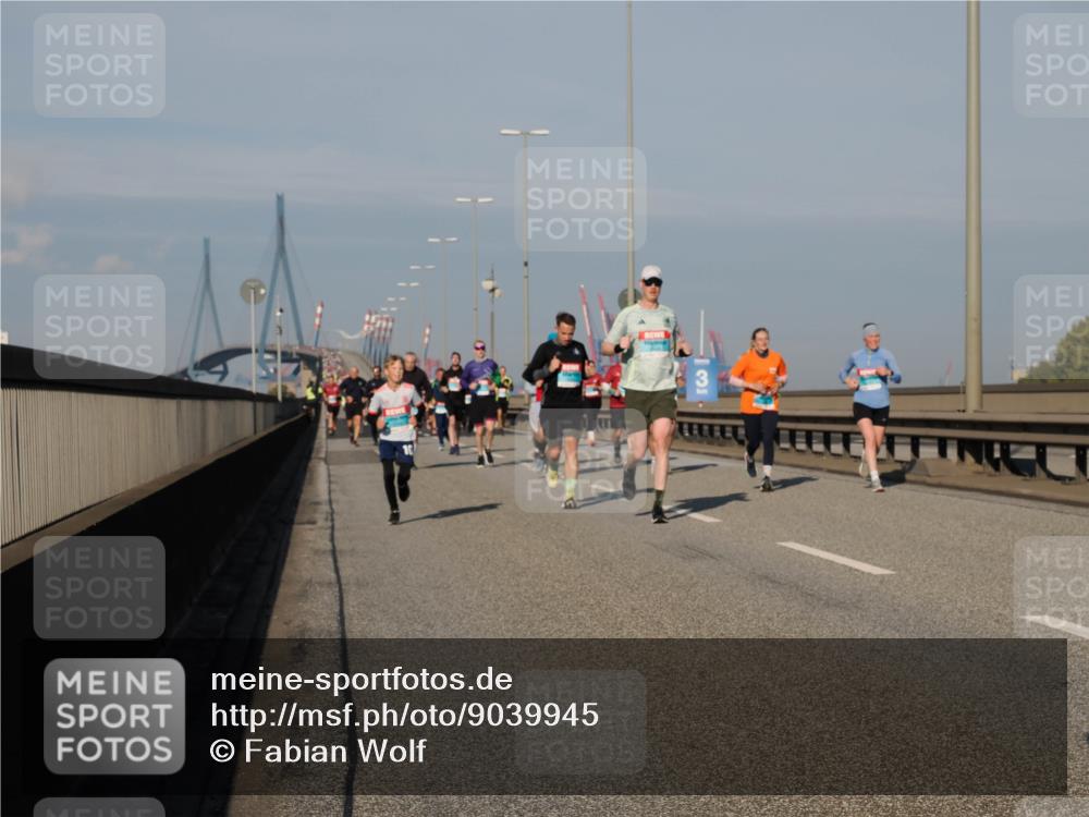 03.10.2025 - Köhlbrandbrückenlauf Fabian Wolf http://msf.ph/oto/9039945 03.10.2025 09:54:04 Position 3  meine-sportfotos.de