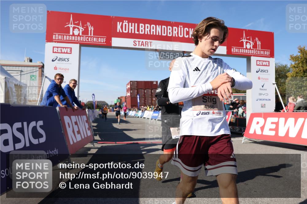03.10.2025 - Köhlbrandbrückenlauf Lena Gebhardt http://msf.ph/oto/9039947 03.10.2025 12:56:28 Ziel 4028, 4054, 4166, 4170, 4231, 4478, 6266, 6408, 6769 meine-sportfotos.de