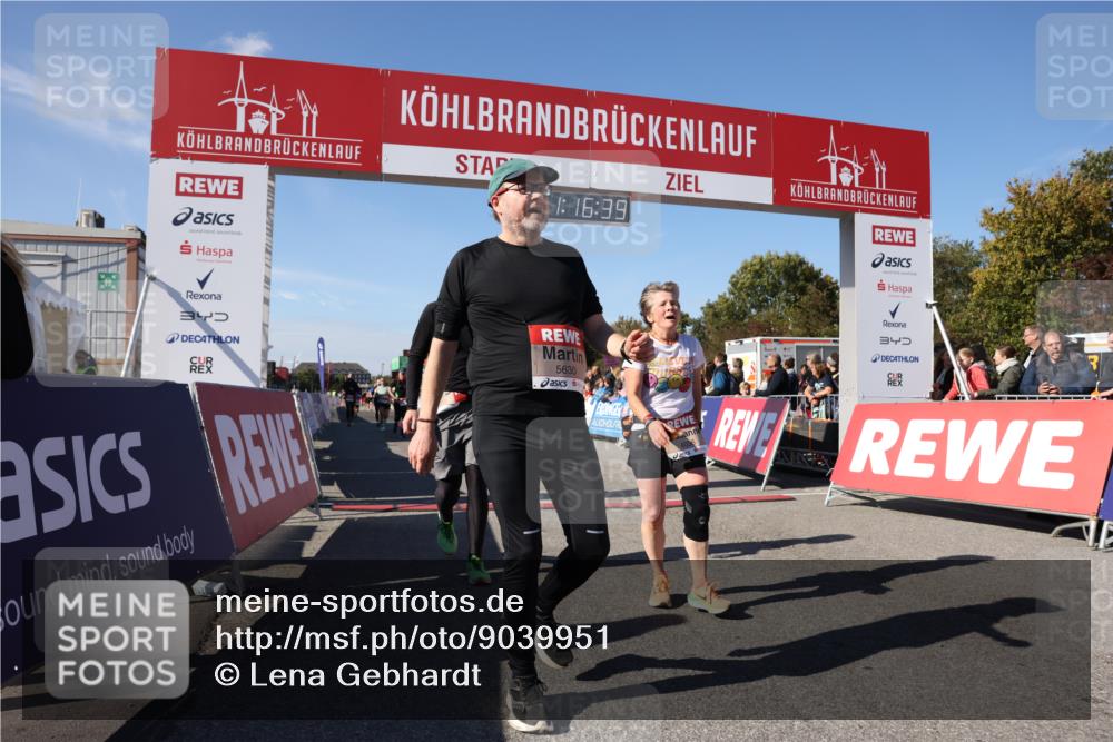 03.10.2025 - Köhlbrandbrückenlauf Lena Gebhardt http://msf.ph/oto/9039951 03.10.2025 13:16:40 Ziel 4036, 4235, 4314, 4330, 4356, 4408, 4431, 4551, 4813, 5104, 5570, 5630, 5694, 6208, 6299, 6353, 6377, 6746, 6812 meine-sportfotos.de