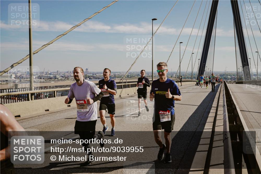 03.10.2025 - Köhlbrandbrückenlauf Michael Burmester http://msf.ph/oto/9039955 03.10.2025 12:20:37 Position 1 4106, 170, 6683 meine-sportfotos.de