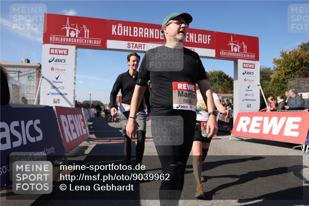 03.10.2025 - Köhlbrandbrückenlauf Lena Gebhardt http://msf.ph/oto/9039962 03.10.2025 13:16:40 Ziel 4036, 4235, 4314, 4330, 4356, 4408, 4431, 4551, 4813, 5104, 5570, 5630, 5694, 6208, 6299, 6353, 6377, 6746, 6812 meine-sportfotos.de