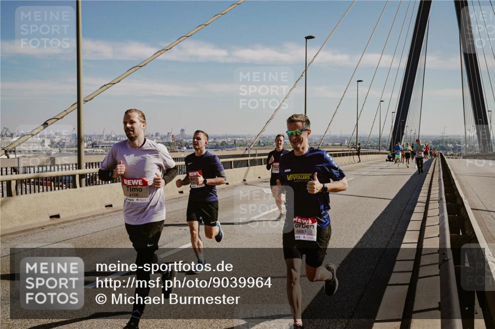 03.10.2025 - Köhlbrandbrückenlauf Michael Burmester http://msf.ph/oto/9039964 03.10.2025 12:20:38 Position 1 4106, 6683 meine-sportfotos.de