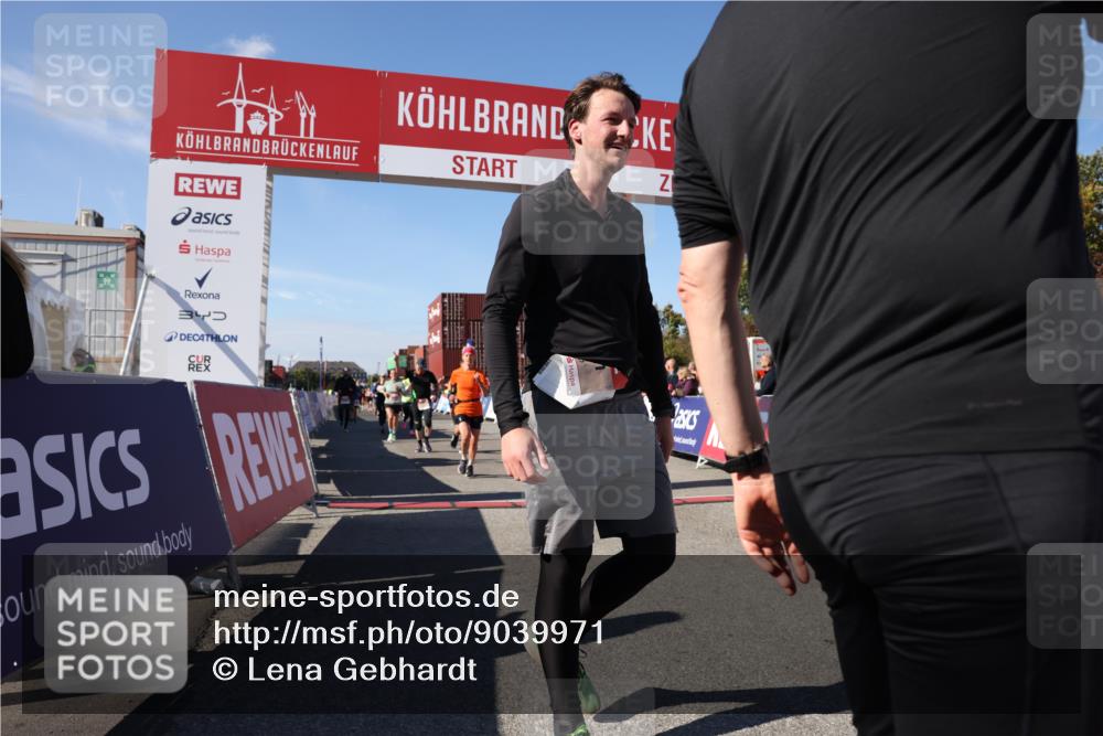 03.10.2025 - Köhlbrandbrückenlauf Lena Gebhardt http://msf.ph/oto/9039971 03.10.2025 13:16:41 Ziel 4036, 4235, 4330, 4356, 4431, 4551, 4813, 5028, 5104, 5630, 5694, 6208, 6299, 6377, 6620, 6746 meine-sportfotos.de
