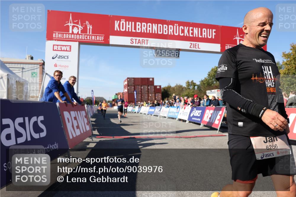 03.10.2025 - Köhlbrandbrückenlauf Lena Gebhardt http://msf.ph/oto/9039976 03.10.2025 12:56:29 Ziel 4028, 4054, 4166, 4170, 4231, 4478, 6266, 6408, 6769 meine-sportfotos.de