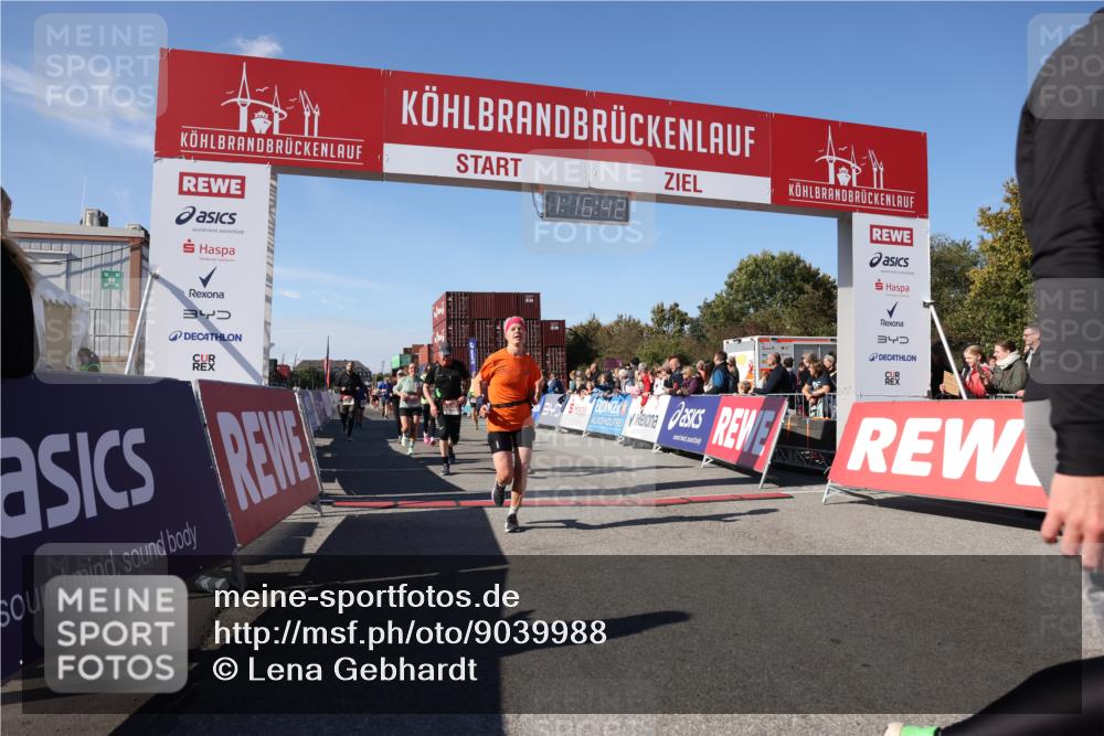 03.10.2025 - Köhlbrandbrückenlauf Lena Gebhardt http://msf.ph/oto/9039988 03.10.2025 13:16:43 Ziel 4036, 4235, 4330, 4356, 4431, 4551, 4813, 5028, 5099, 5104, 5630, 6208, 6299, 6340, 6343, 6620, 6697, 6746, 6785 meine-sportfotos.de