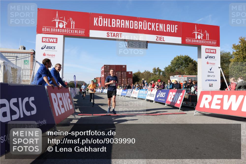 03.10.2025 - Köhlbrandbrückenlauf Lena Gebhardt http://msf.ph/oto/9039990 03.10.2025 12:56:31 Ziel 4028, 4054, 4096, 4166, 4170, 4231, 4478, 6266, 6408, 6769 meine-sportfotos.de
