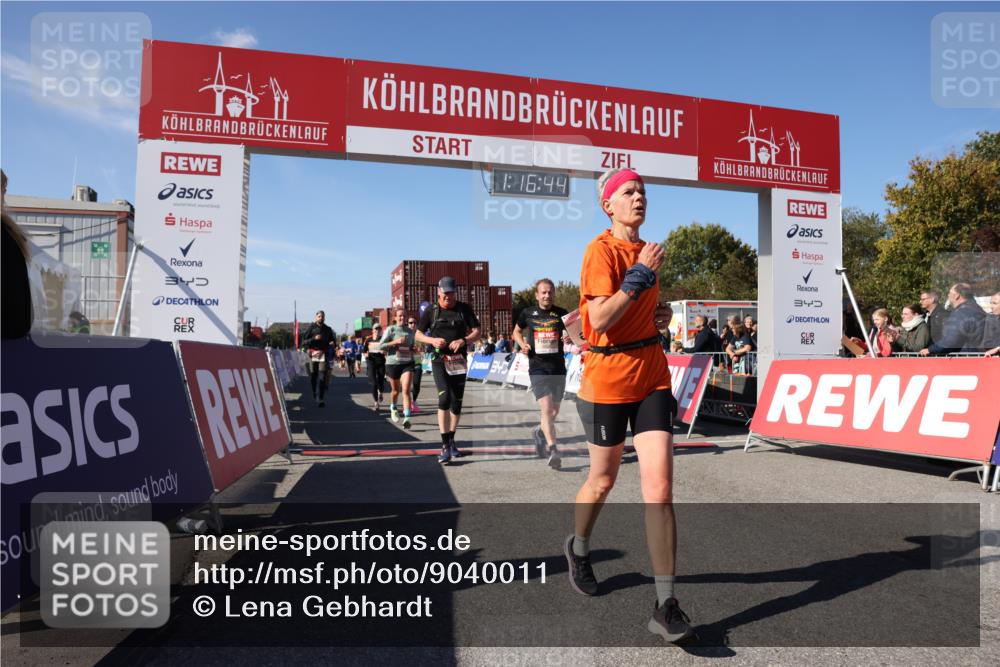 03.10.2025 - Köhlbrandbrückenlauf Lena Gebhardt http://msf.ph/oto/9040011 03.10.2025 13:16:44 Ziel 4036, 4235, 4330, 4356, 4431, 4551, 4813, 5028, 5099, 5104, 5630, 6299, 6340, 6343, 6620, 6697, 6746, 6785 meine-sportfotos.de