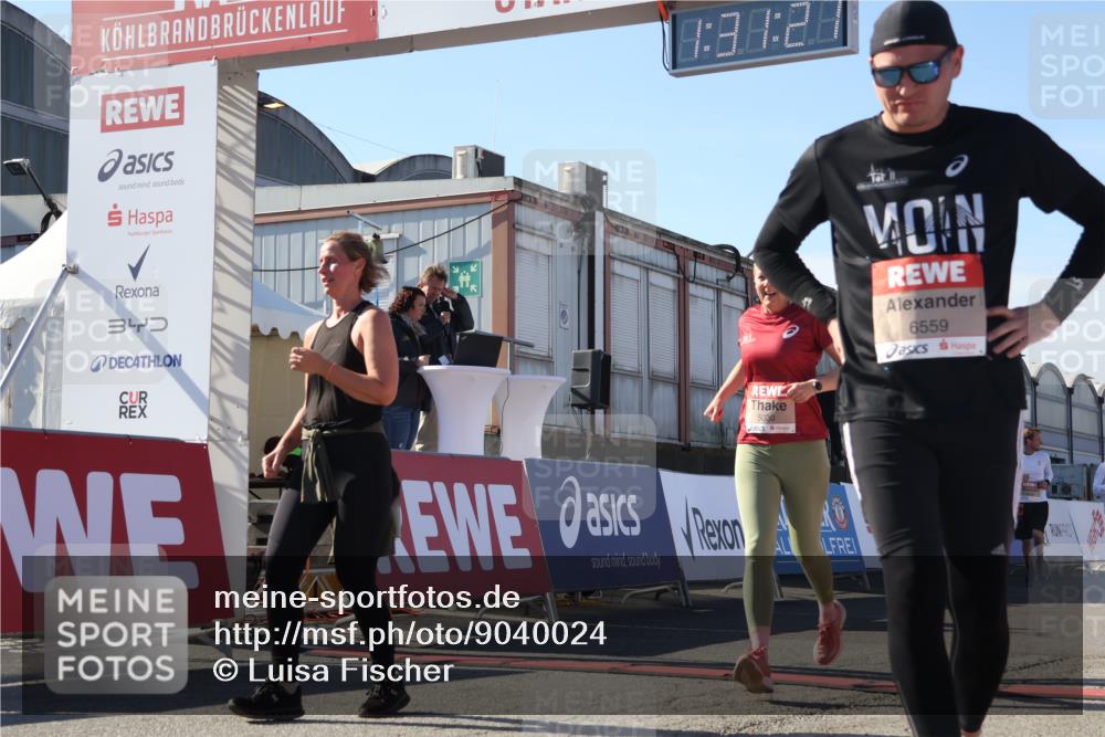 03.10.2025 - Köhlbrandbrückenlauf Luisa Fischer http://msf.ph/oto/9040024 03.10.2025 13:31:20 Ziel 4800, 4967, 5030, 5310, 5362, 5378, 5518, 5519, 5772, 5773, 6242, 6243, 6559, 6731 meine-sportfotos.de