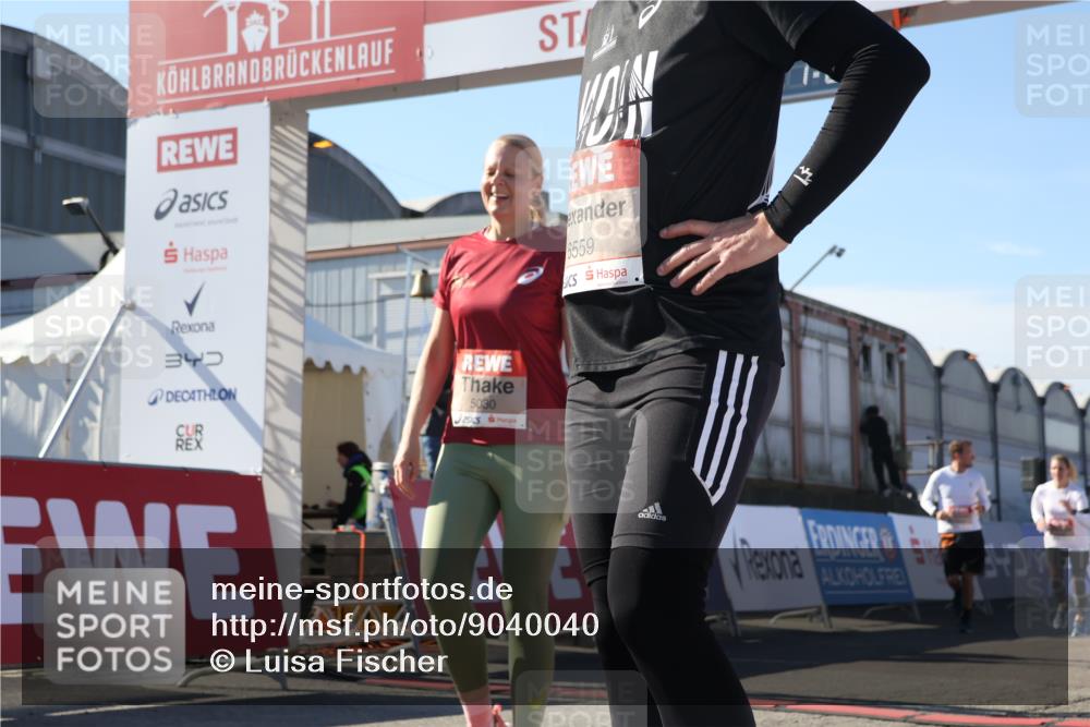 03.10.2025 - Köhlbrandbrückenlauf Luisa Fischer http://msf.ph/oto/9040040 03.10.2025 13:31:21 Ziel 4800, 4967, 5030, 5310, 5362, 5378, 5518, 5519, 5772, 5773, 6242, 6243, 6559, 6597, 6731 meine-sportfotos.de