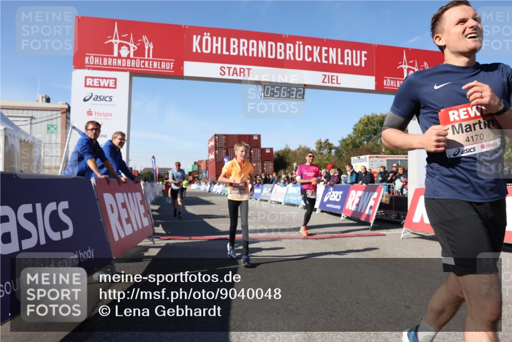 03.10.2025 - Köhlbrandbrückenlauf Lena Gebhardt http://msf.ph/oto/9040048 03.10.2025 12:56:33 Ziel 4054, 4096, 4166, 4170, 4231, 4478, 6266, 6408, 6769 meine-sportfotos.de