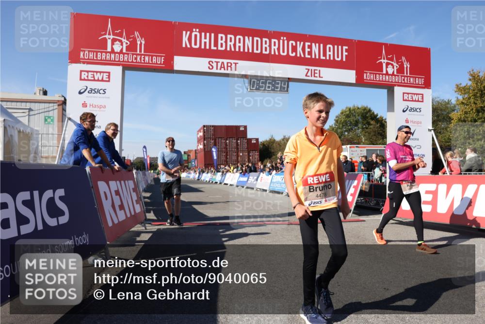 03.10.2025 - Köhlbrandbrückenlauf Lena Gebhardt http://msf.ph/oto/9040065 03.10.2025 12:56:34 Ziel 4054, 4096, 4166, 4170, 4231, 4478, 6266, 6408, 6769 meine-sportfotos.de
