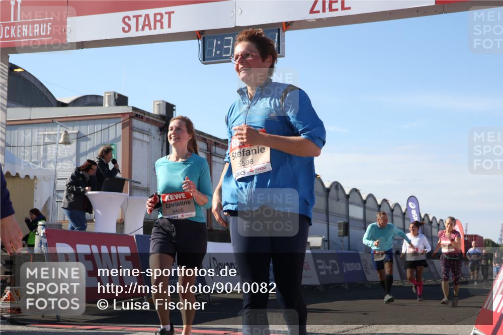 03.10.2025 - Köhlbrandbrückenlauf Luisa Fischer http://msf.ph/oto/9040082 03.10.2025 13:31:29 Ziel 5030, 5065, 5171, 5222, 5425, 5511, 5518, 5519, 5598, 6597, 6731 meine-sportfotos.de