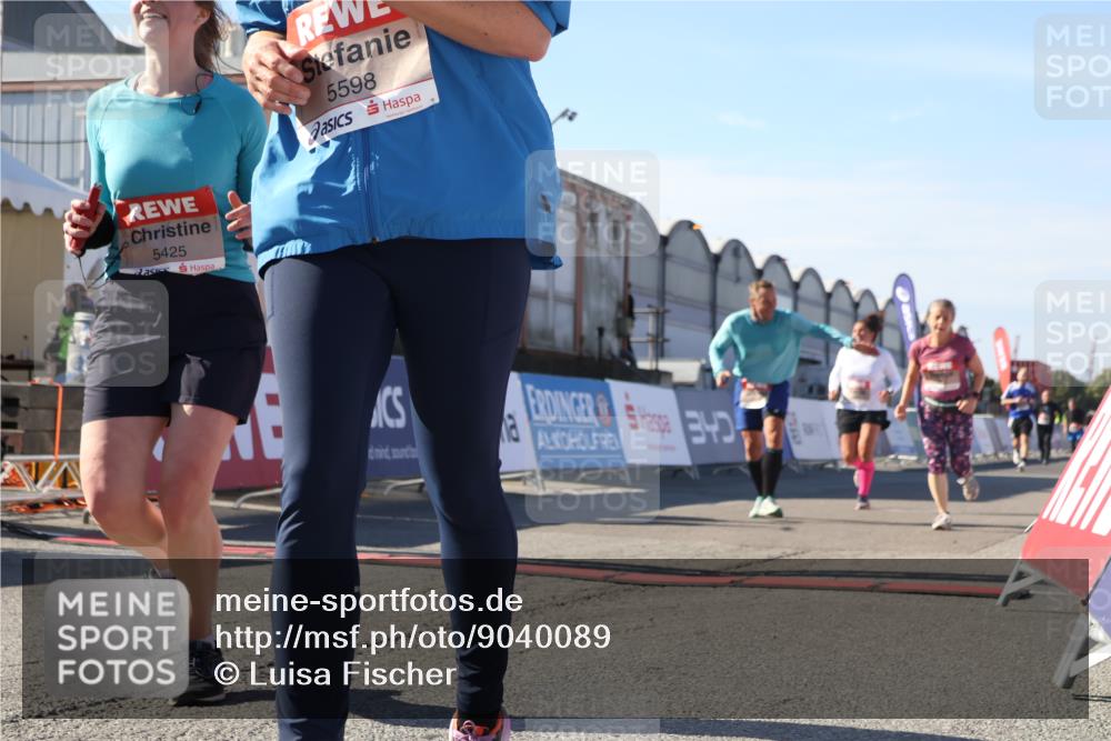 03.10.2025 - Köhlbrandbrückenlauf Luisa Fischer http://msf.ph/oto/9040089 03.10.2025 13:31:30 Ziel 5030, 5065, 5171, 5222, 5425, 5511, 5518, 5519, 5598, 6597, 6731 meine-sportfotos.de