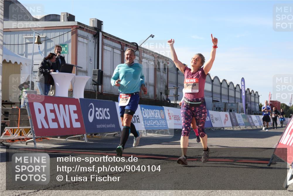 03.10.2025 - Köhlbrandbrückenlauf Luisa Fischer http://msf.ph/oto/9040104 03.10.2025 13:31:32 Ziel 5065, 5171, 5222, 5425, 5511, 5518, 5519, 5598, 6597 meine-sportfotos.de