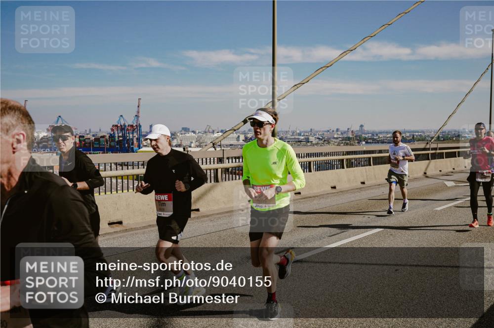 03.10.2025 - Köhlbrandbrückenlauf Michael Burmester http://msf.ph/oto/9040155 03.10.2025 12:21:01 Position 1 6518 meine-sportfotos.de