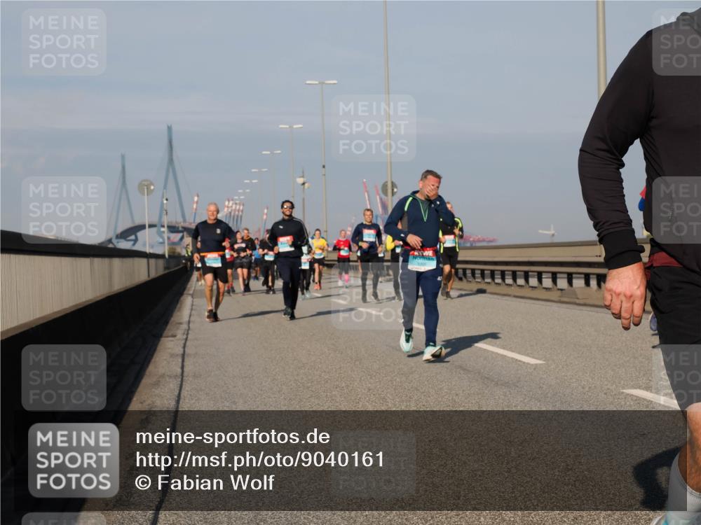 03.10.2025 - Köhlbrandbrückenlauf Fabian Wolf http://msf.ph/oto/9040161 03.10.2025 09:54:15 Position 3  meine-sportfotos.de