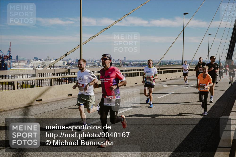 03.10.2025 - Köhlbrandbrückenlauf Michael Burmester http://msf.ph/oto/9040167 03.10.2025 12:21:02 Position 1 6408, 2 meine-sportfotos.de