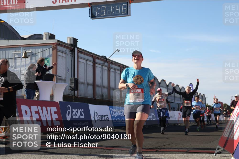 03.10.2025 - Köhlbrandbrückenlauf Luisa Fischer http://msf.ph/oto/9040180 03.10.2025 13:31:45 Ziel 4415, 4416, 4935, 5057, 5463, 5817, 6072, 6103, 6297, 6452 meine-sportfotos.de
