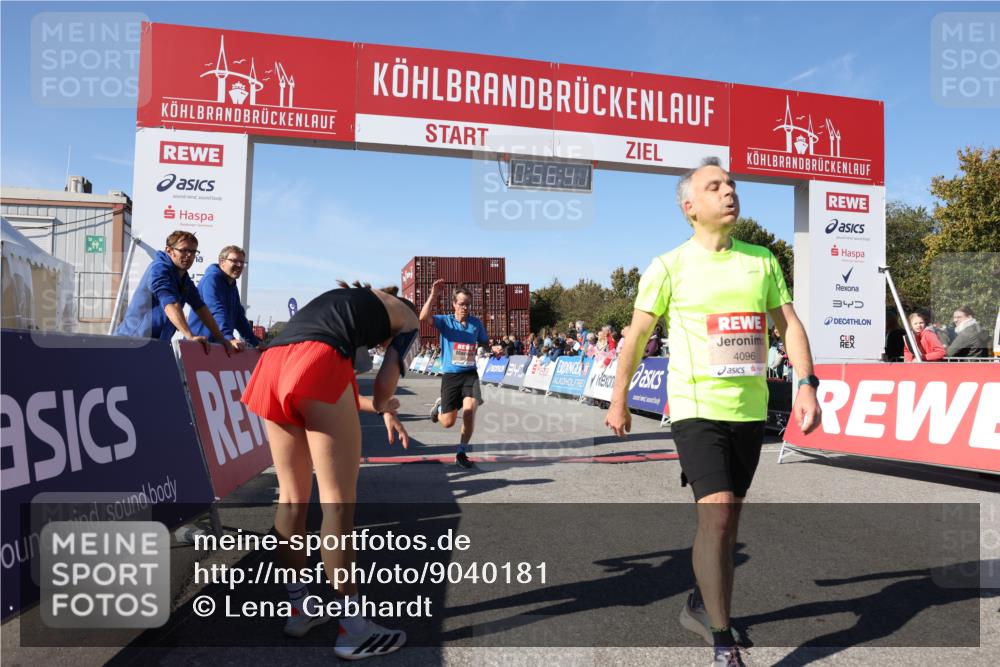 03.10.2025 - Köhlbrandbrückenlauf Lena Gebhardt http://msf.ph/oto/9040181 03.10.2025 12:56:42 Ziel 4054, 4096, 5091, 5962, 6408, 6769 meine-sportfotos.de
