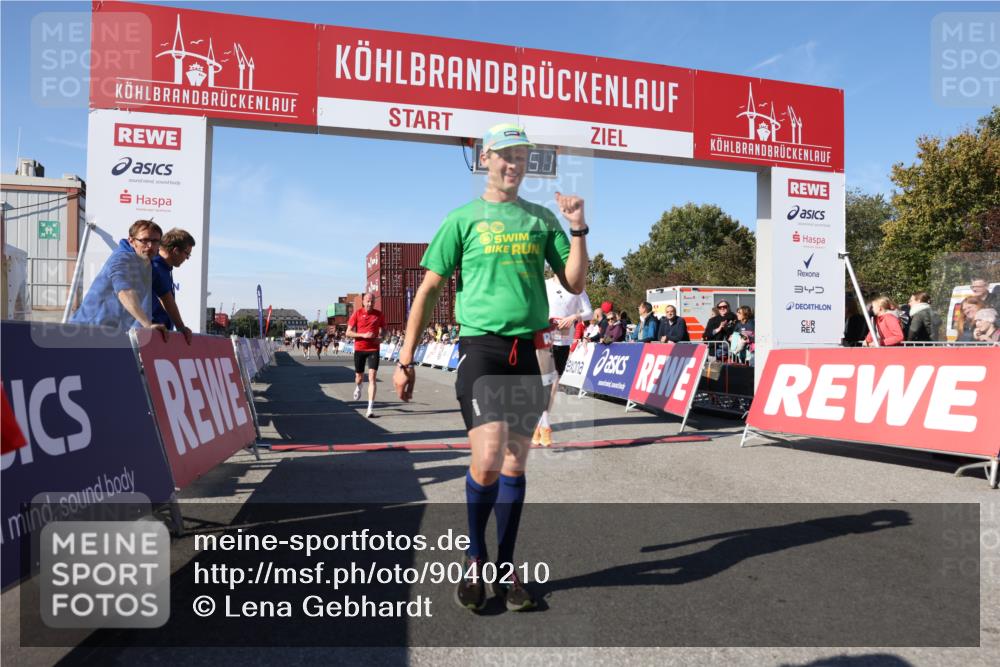 03.10.2025 - Köhlbrandbrückenlauf Lena Gebhardt http://msf.ph/oto/9040210 03.10.2025 12:56:52 Ziel 4115, 4491, 5962, 6016 meine-sportfotos.de