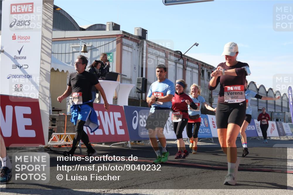 03.10.2025 - Köhlbrandbrückenlauf Luisa Fischer http://msf.ph/oto/9040232 03.10.2025 13:31:50 Ziel 4415, 4416, 4842, 4902, 4935, 5057, 5267, 5463, 5817, 6072, 6103, 6297, 6452, 6736 meine-sportfotos.de