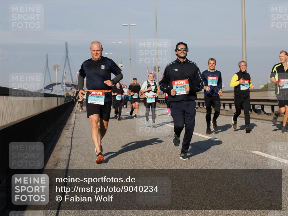 03.10.2025 - Köhlbrandbrückenlauf Fabian Wolf http://msf.ph/oto/9040234 03.10.2025 09:54:20 Position 3 3032, 2950, 1558 meine-sportfotos.de