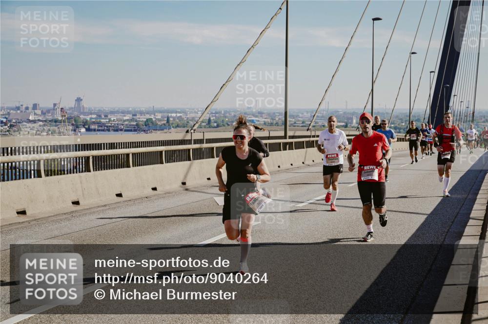 03.10.2025 - Köhlbrandbrückenlauf Michael Burmester http://msf.ph/oto/9040264 03.10.2025 12:21:15 Position 1  meine-sportfotos.de