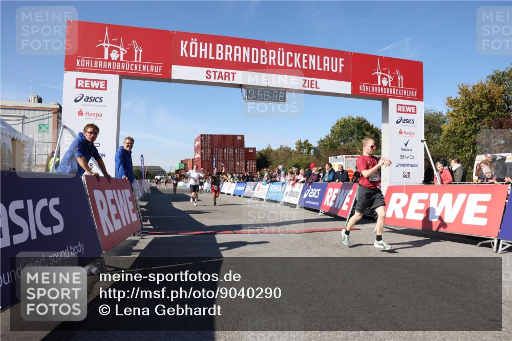 03.10.2025 - Köhlbrandbrückenlauf Lena Gebhardt http://msf.ph/oto/9040290 03.10.2025 12:56:58 Ziel 4042, 4068, 4086, 4115, 4491, 5846, 5962, 6016, 6417 meine-sportfotos.de