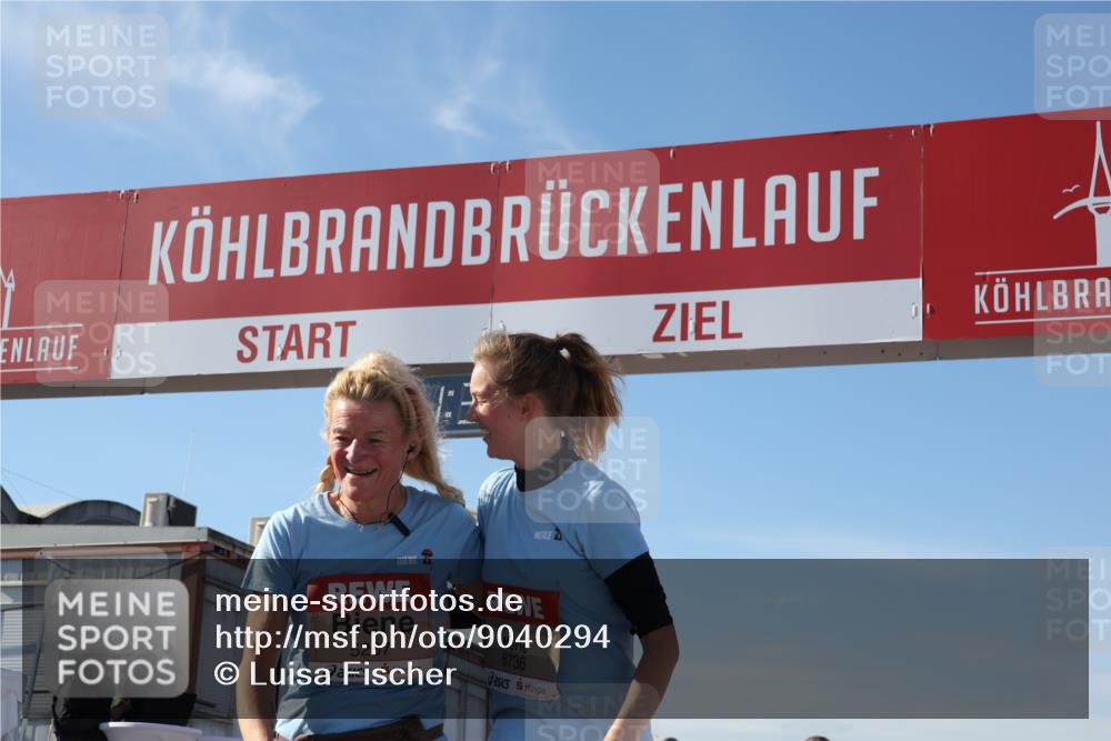 03.10.2025 - Köhlbrandbrückenlauf Luisa Fischer http://msf.ph/oto/9040294 03.10.2025 13:31:59 Ziel 4842, 4902, 4935, 5246, 5247, 5248, 5267, 5463, 5817, 6076, 6126, 6452, 6736 meine-sportfotos.de