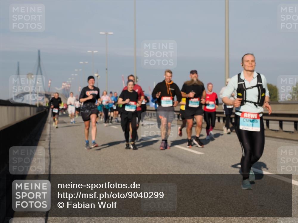 03.10.2025 - Köhlbrandbrückenlauf Fabian Wolf http://msf.ph/oto/9040299 03.10.2025 09:54:23 Position 3  meine-sportfotos.de