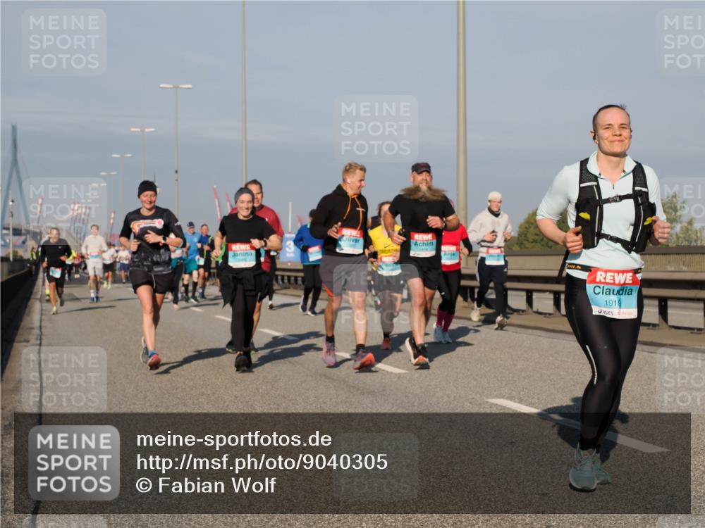 03.10.2025 - Köhlbrandbrückenlauf Fabian Wolf http://msf.ph/oto/9040305 03.10.2025 09:54:24 Position 3 1919 meine-sportfotos.de