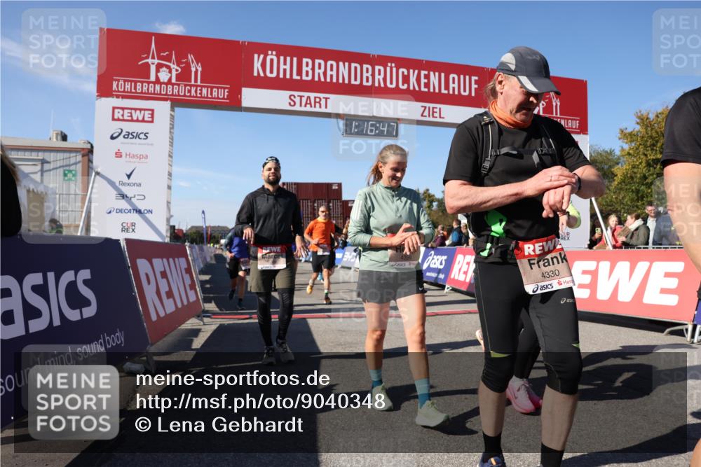 03.10.2025 - Köhlbrandbrückenlauf Lena Gebhardt http://msf.ph/oto/9040348 03.10.2025 13:16:48 Ziel 4168, 4235, 4330, 4356, 4431, 4551, 4605, 4813, 5028, 5053, 5099, 5166, 5385, 5386, 5453, 5467, 6286, 6299, 6340, 6343, 6620, 6697, 6746, 6785 meine-sportfotos.de