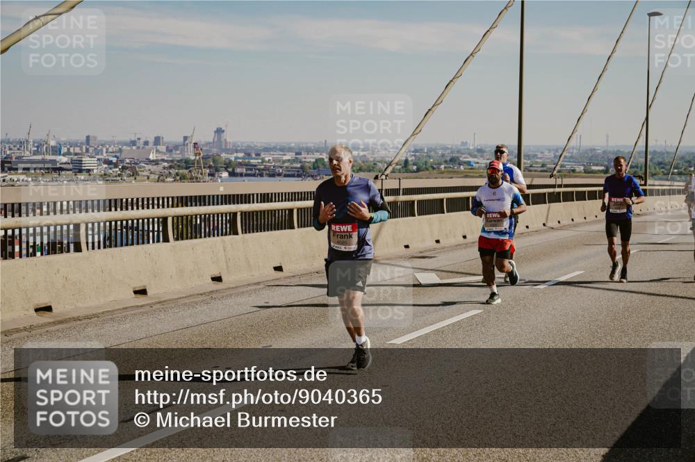 03.10.2025 - Köhlbrandbrückenlauf Michael Burmester http://msf.ph/oto/9040365 03.10.2025 12:21:26 Position 1 4020, 20 meine-sportfotos.de