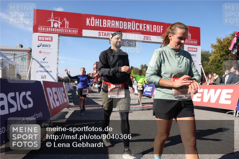 03.10.2025 - Köhlbrandbrückenlauf Lena Gebhardt http://msf.ph/oto/9040366 03.10.2025 13:16:49 Ziel 4168, 4330, 4356, 4431, 4551, 4605, 4813, 5028, 5053, 5099, 5166, 5302, 5385, 5386, 5453, 5467, 6286, 6299, 6340, 6343, 6620, 6658, 6697, 6746, 6785 meine-sportfotos.de