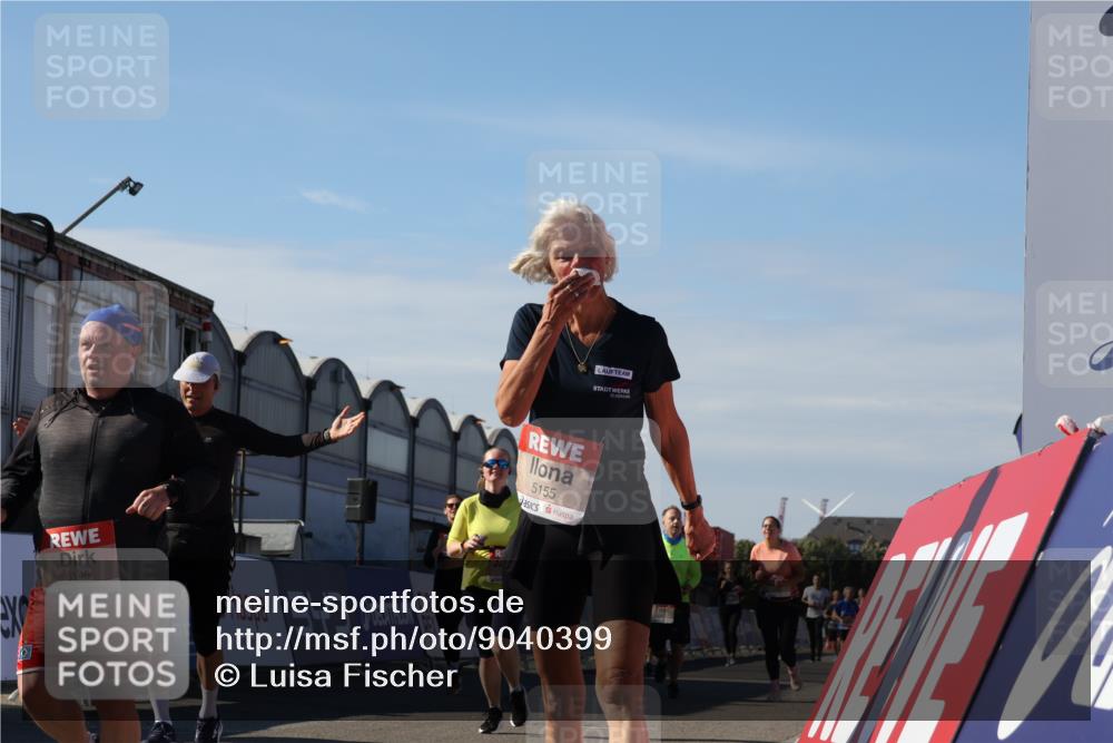 03.10.2025 - Köhlbrandbrückenlauf Luisa Fischer http://msf.ph/oto/9040399 03.10.2025 13:32:09 Ziel 4443, 4985, 5155, 5238, 5246, 5247, 5248, 5354, 5820, 5921, 5922, 5923, 6076, 6126, 6146, 6287, 6460 meine-sportfotos.de
