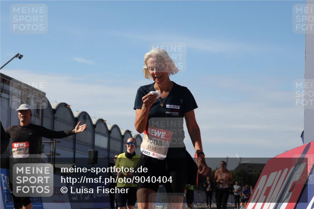 03.10.2025 - Köhlbrandbrückenlauf Luisa Fischer http://msf.ph/oto/9040404 03.10.2025 13:32:09 Ziel 4443, 4985, 5155, 5238, 5246, 5247, 5248, 5354, 5820, 5921, 5922, 5923, 6076, 6126, 6146, 6287, 6460 meine-sportfotos.de