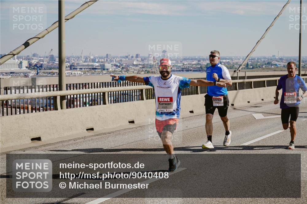 03.10.2025 - Köhlbrandbrückenlauf Michael Burmester http://msf.ph/oto/9040408 03.10.2025 12:21:28 Position 1 6325, 6142, 4032 meine-sportfotos.de