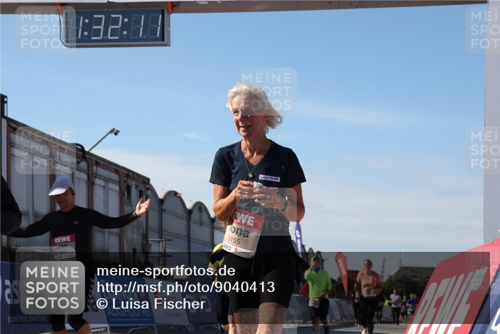 03.10.2025 - Köhlbrandbrückenlauf Luisa Fischer http://msf.ph/oto/9040413 03.10.2025 13:32:10 Ziel 4443, 4985, 5155, 5238, 5246, 5247, 5248, 5354, 5820, 5921, 5922, 5923, 6076, 6126, 6146, 6287, 6460 meine-sportfotos.de