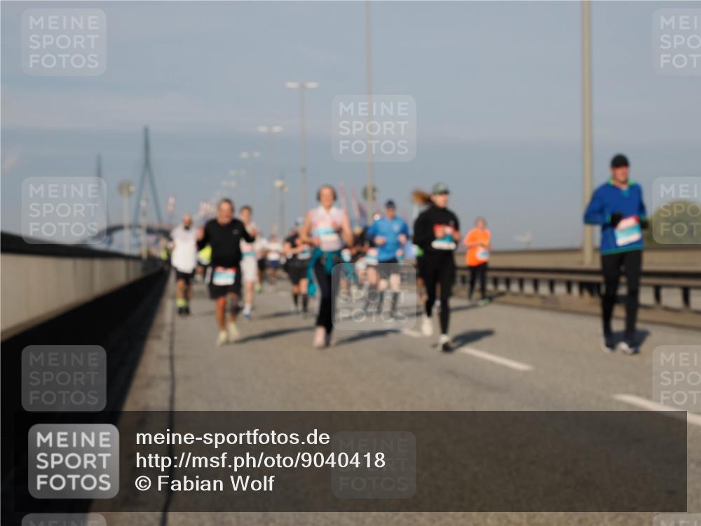 03.10.2025 - Köhlbrandbrückenlauf Fabian Wolf http://msf.ph/oto/9040418 03.10.2025 09:54:28 Position 3  meine-sportfotos.de