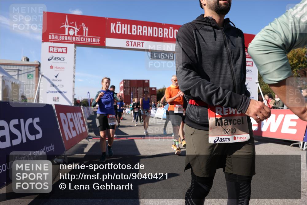 03.10.2025 - Köhlbrandbrückenlauf Lena Gebhardt http://msf.ph/oto/9040421 03.10.2025 13:16:50 Ziel 4168, 4330, 4356, 4359, 4431, 4551, 4605, 4813, 5028, 5053, 5099, 5166, 5302, 5385, 5386, 5453, 5467, 6286, 6299, 6340, 6343, 6620, 6658, 6697, 6746, 6785 meine-sportfotos.de