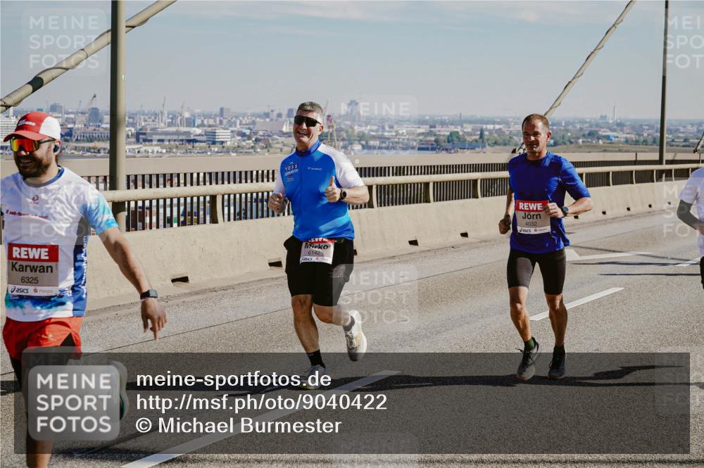 03.10.2025 - Köhlbrandbrückenlauf Michael Burmester http://msf.ph/oto/9040422 03.10.2025 12:21:29 Position 1 6325, 6142, 4032 meine-sportfotos.de