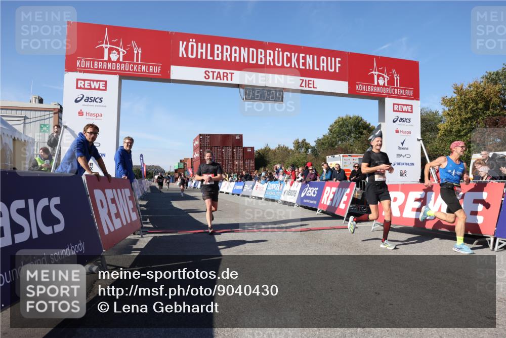 03.10.2025 - Köhlbrandbrückenlauf Lena Gebhardt http://msf.ph/oto/9040430 03.10.2025 12:57:05 Ziel 4042, 4068, 4080, 4086, 5846, 5898, 6016, 6417, 6629, 6819 meine-sportfotos.de